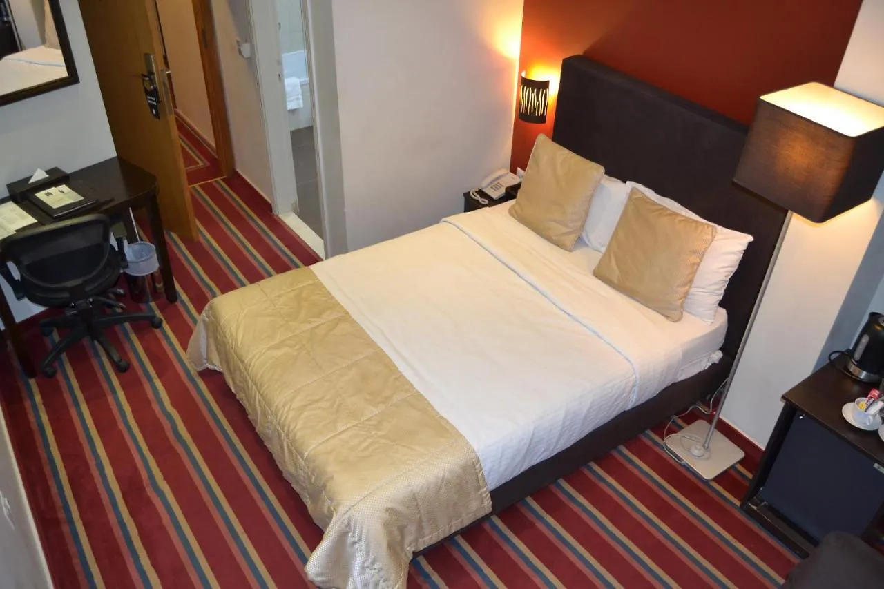****  The J Hotel & Spa Beirut Líbano