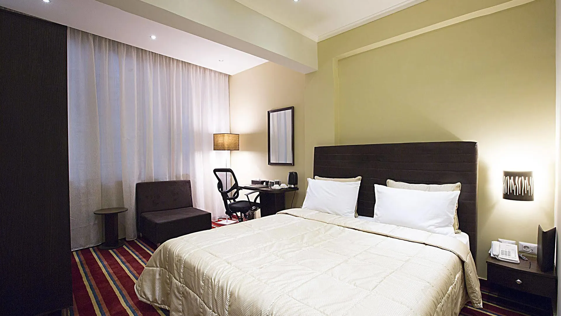 The J Hotel & Spa Beyrut Lübnan