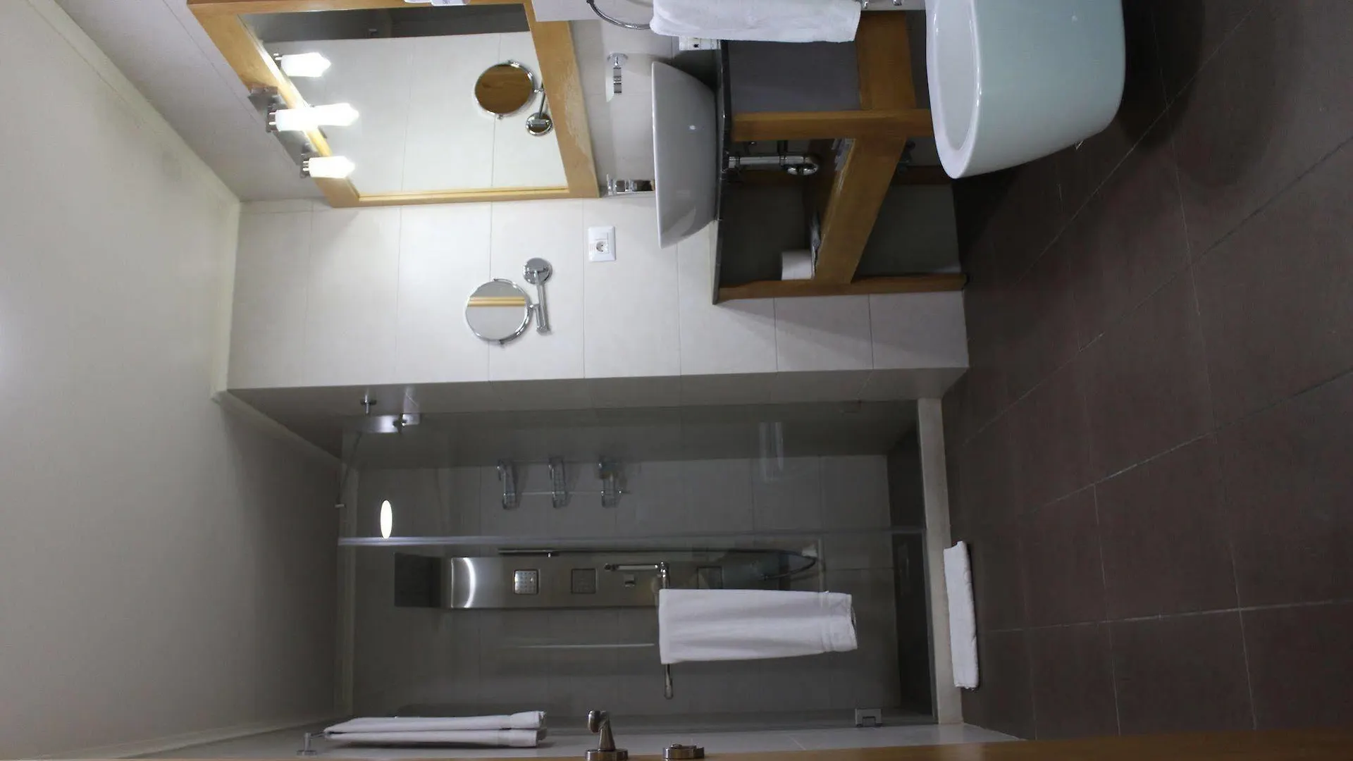 The J Hotel & Spa Beyrut